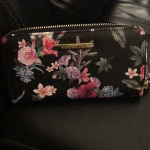 NWOT Steve Madden wallet